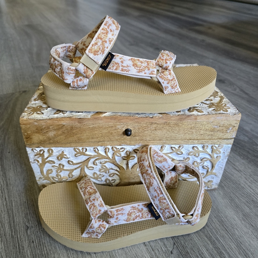 Teva Midform Universal Sandal